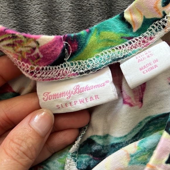 “Tommy Bahama” Floral sleepwear shorts size XS” - Picture 2 of 7